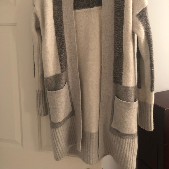 Trim color cardigan-Size XS - Picture 4 of 5